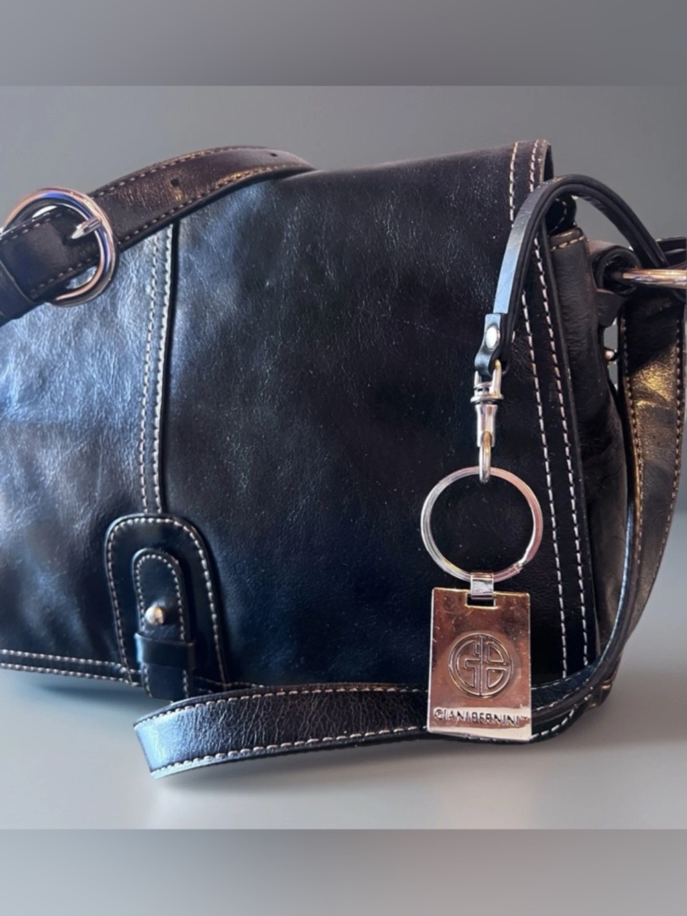 Giani Bernini Black Leather Crossbody Bag Adjustable Strap Zip Pockets Ex Cond